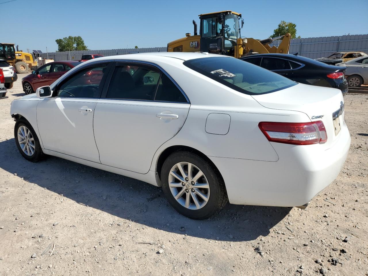 Изображение 2 2011 TOYOTA CAMRY SE 2011 с VIN 4T1BK3EK3BU632464