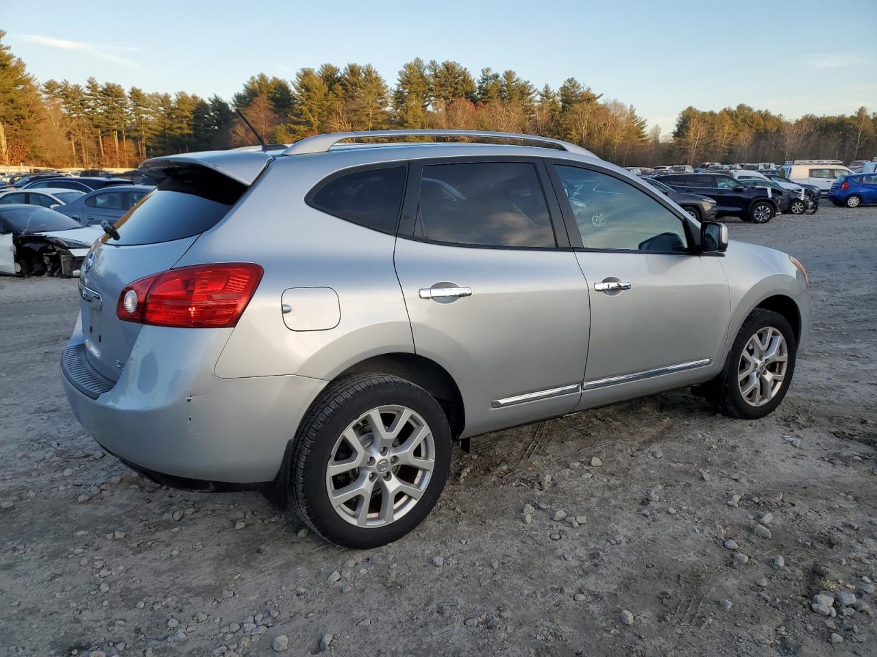 Image 3 of 2013 NISSAN ROGUE S 2013 with VIN JN8AS5MT2DW534012