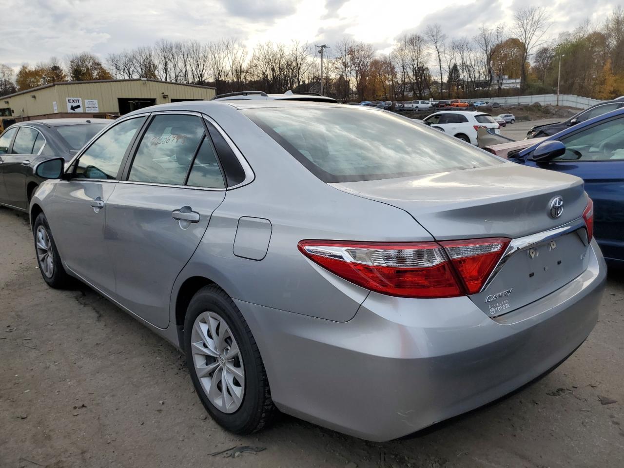 Изображение 2 2016 TOYOTA CAMRY LE 2016 с VIN 4T4BF1FK7GR527740