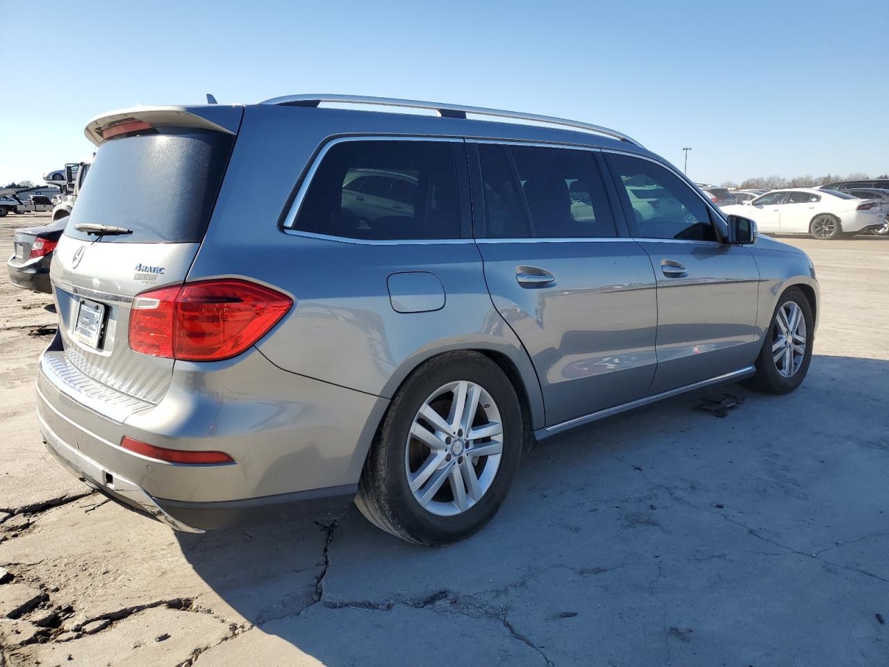 Изображение 3 2014 MERCEDES-BENZ GL 450 4MATIC 2014 с VIN 4JGDF7CE2EA324712