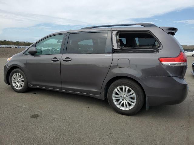 Изображение 2 2011 TOYOTA SIENNA XLE 2011 с VIN 5TDYK3DC1BS148113