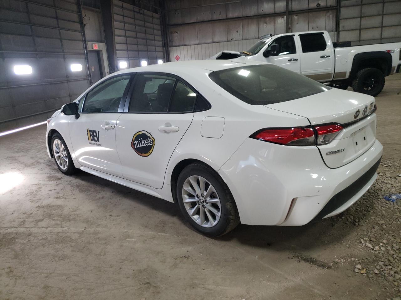 Изображение 2 2022 TOYOTA COROLLA LE 2022 с VIN JTDHPMAE1N3019615