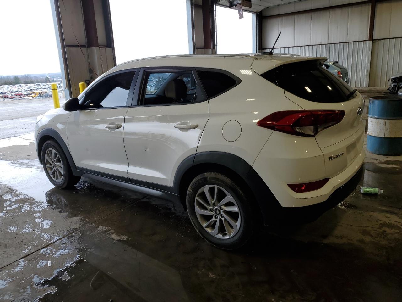 Obraz 2 z 2016 HYUNDAI TUCSON LIMITED 2016 z VIN KM8J3CA42GU133212