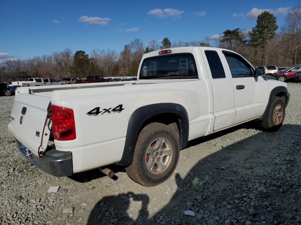 Image 3 of 2006 DODGE DAKOTA SLT 2006 with VIN 1D7HW42N56S704750