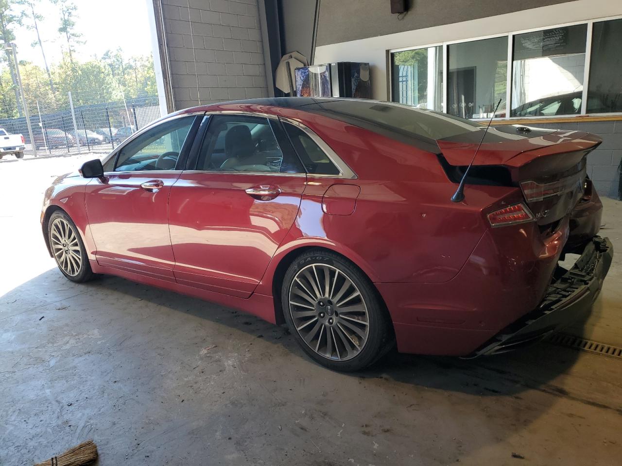 Image 2 of 2013 LINCOLN MKZ  2013 with VIN 3LN6L2G90DR805922