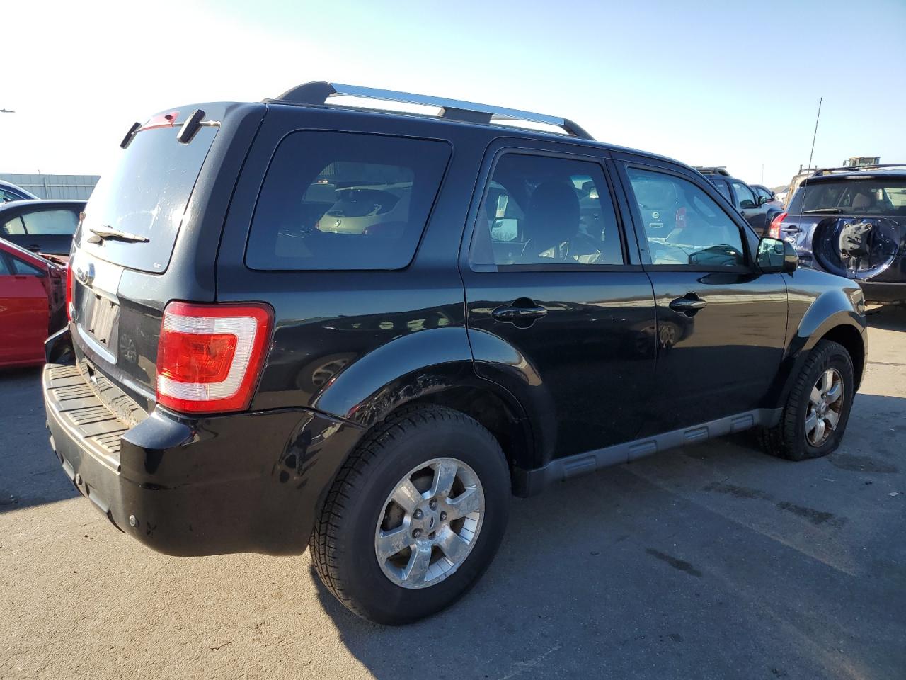 Image 3 of 2011 FORD ESCAPE LIMITED 2011 with VIN 1FMCU9E76BKB15104