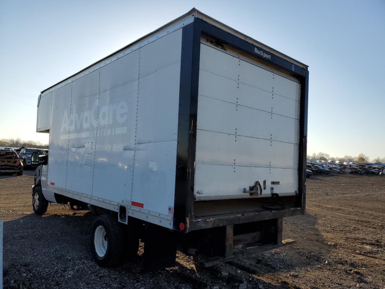 Image 3 of 2017 FORD ECONOLINE E450 SUPER DUTY CUTAWAY VAN 2017 with VIN 1FDXE4FS5HDC70597