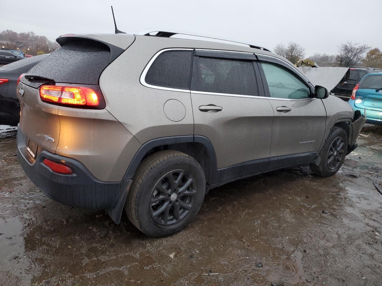 Изображение 3 2018 JEEP CHEROKEE LATITUDE 2018 с VIN 1C4PJMCB3JD600196