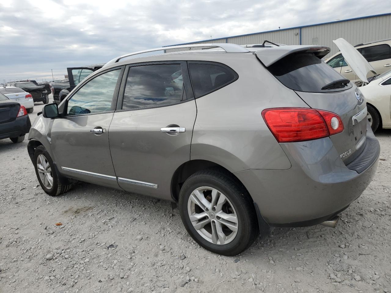 Image 2 of 2013 NISSAN ROGUE S 2013 with VIN JN8AS5MV9DW105158