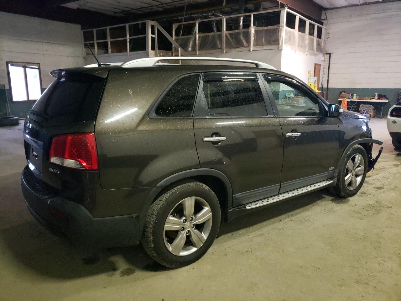 Изображение 3 2012 KIA SORENTO EX 2012 с VIN 5XYKUDA29CG234057