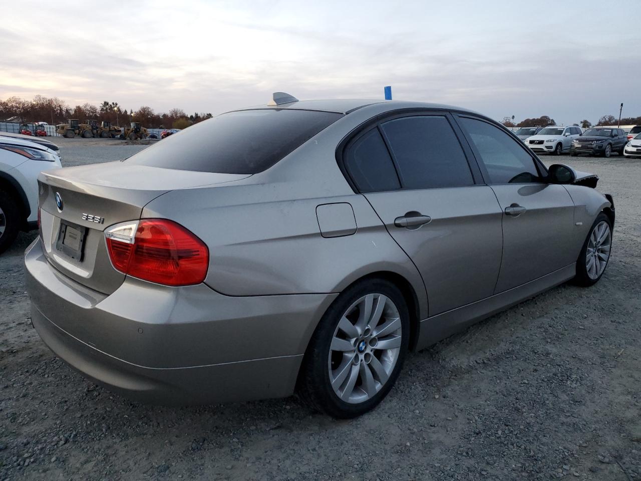 Image 3 of 2007 BMW 328 I 2007 with VIN WBAVA33547KX83279