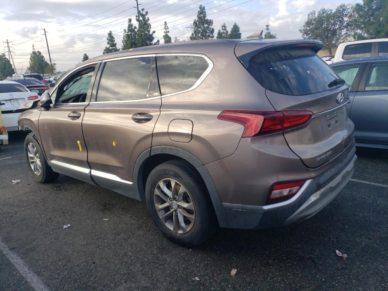 Image 2 of 2020 HYUNDAI SANTA FE SEL 2020 with VIN 5NMS33AD9LH209633