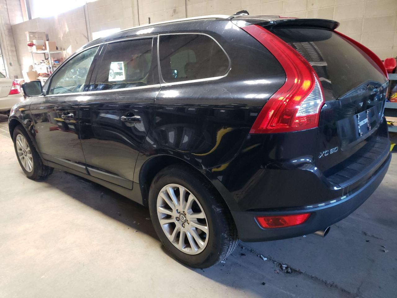 Image 2 of 2010 VOLVO XC60 T6 2010 with VIN YV4992DZ2A2019234