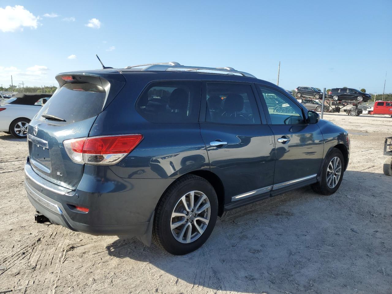 Изображение 3 2014 NISSAN PATHFINDER S 2014 с VIN 5N1AR2MN8EC636226