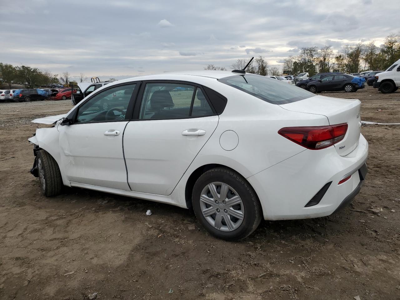 Obraz 2 z 2023 KIA RIO LX 2023 z VIN 3KPA24AD5PE532871