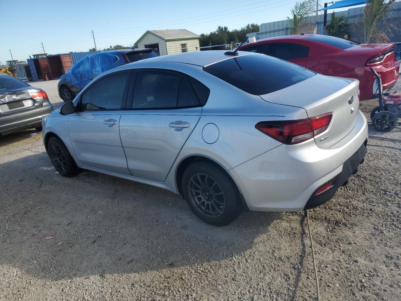 Изображение 2 2020 KIA RIO LX 2020 с VIN 3KPA24AD5LE336374