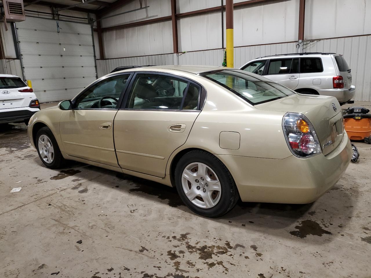 Image 2 of 2004 NISSAN ALTIMA BASE 2004 with VIN 1N4AL11DX4C109210