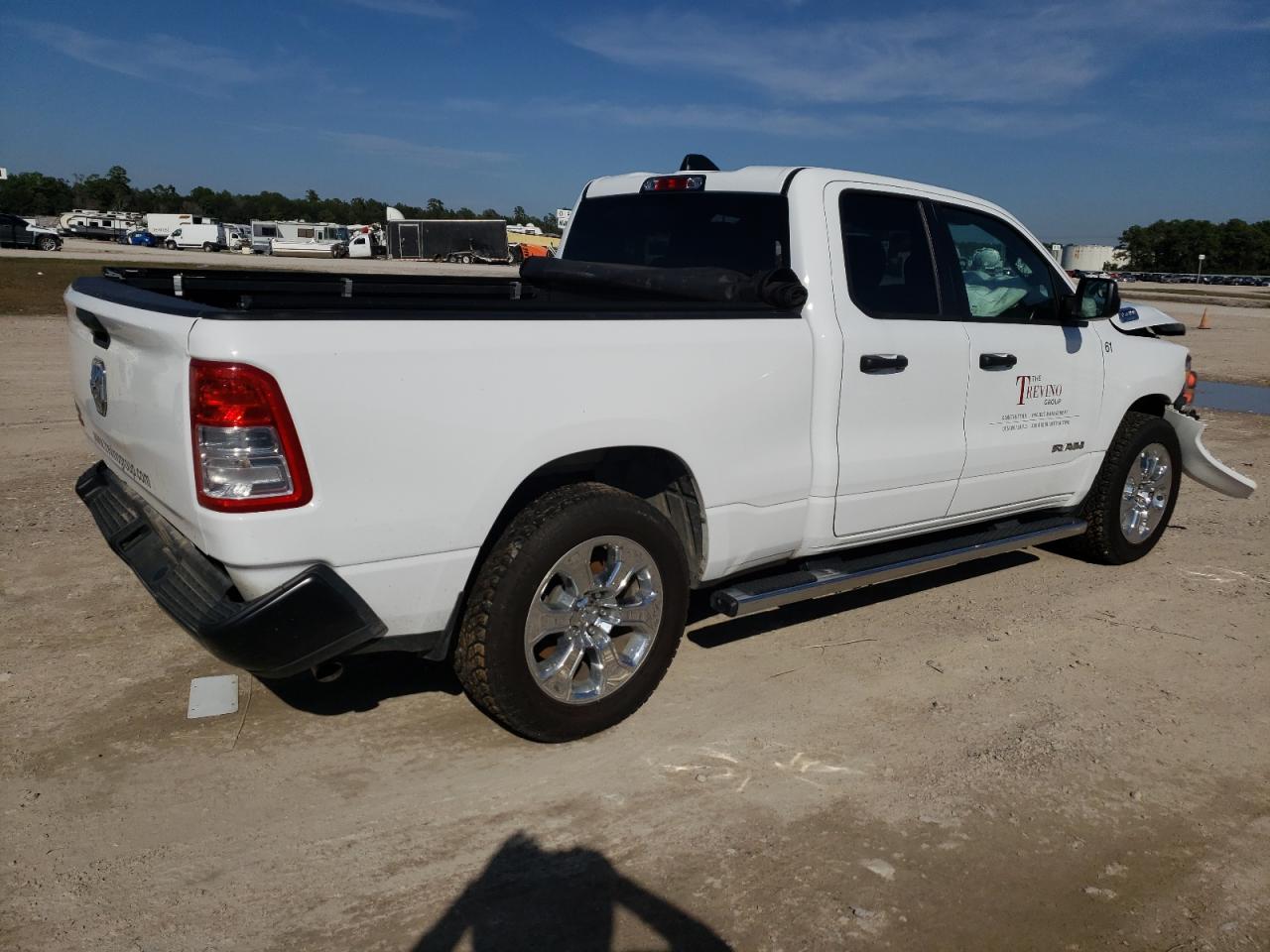 Obraz 3 z Ram 1500 z VIN 1C6RREAG2NN319813