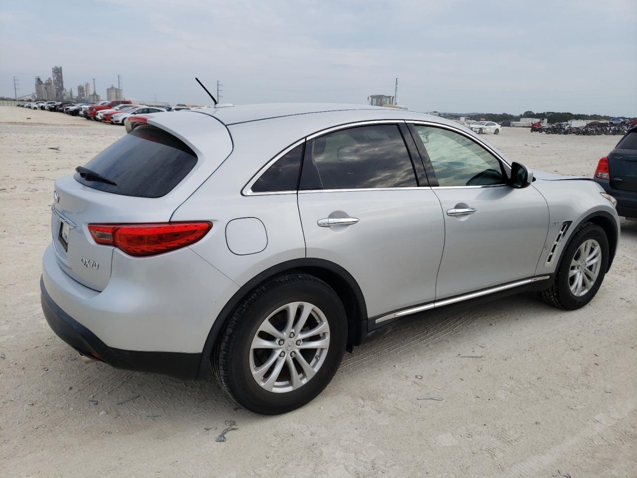 Image 3 of 2017 INFINITI QX70  2017 with VIN JN8CS1MUXHM141175