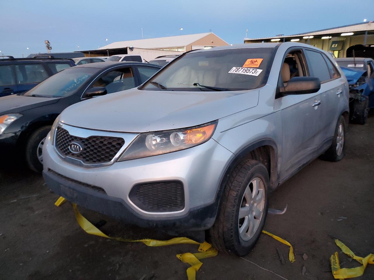 Image 1 of 2011 KIA SORENTO BASE 2011 with VIN 5XYKT3A14BG016403