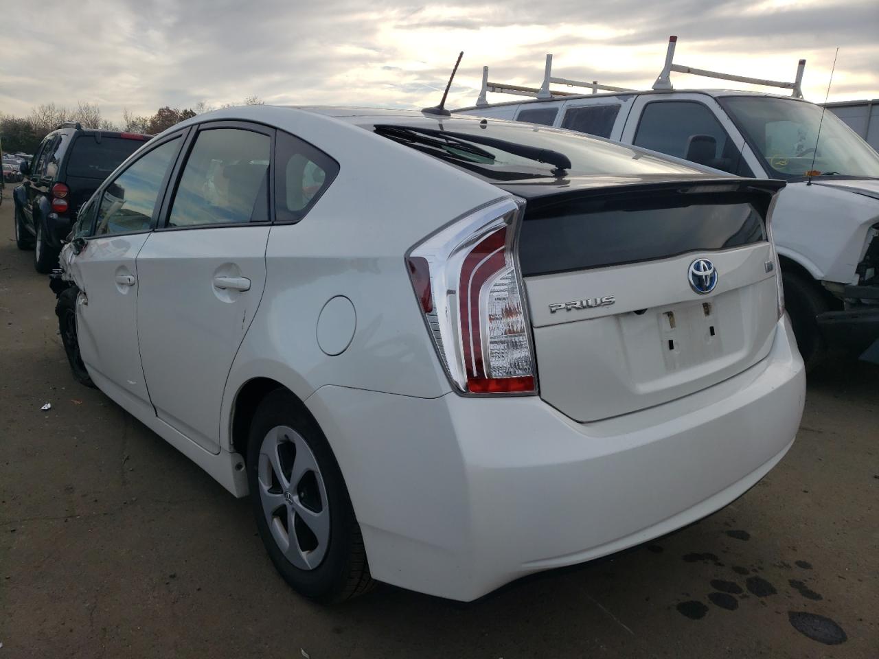 Image 2 of 2014 TOYOTA PRIUS  2014 with VIN JTDKN3DU1E1849368