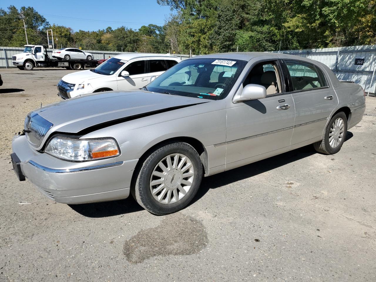 2004 LINCOLN TOWN CAR EXECUTIVE 2004 image