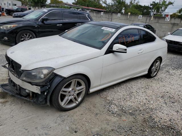 Image 1 of 2013 MERCEDES-BENZ C 250 2013 with VIN WDDGJ4HB3DF979367