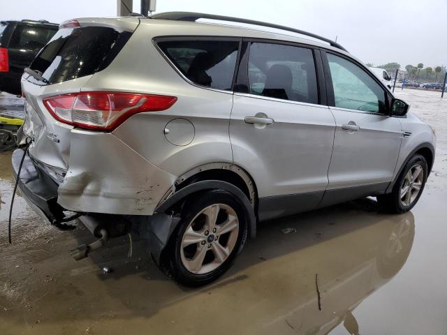 Obraz 3 z 2016 FORD ESCAPE SE 2016 z VIN 1FMCU9G9XGUC68241