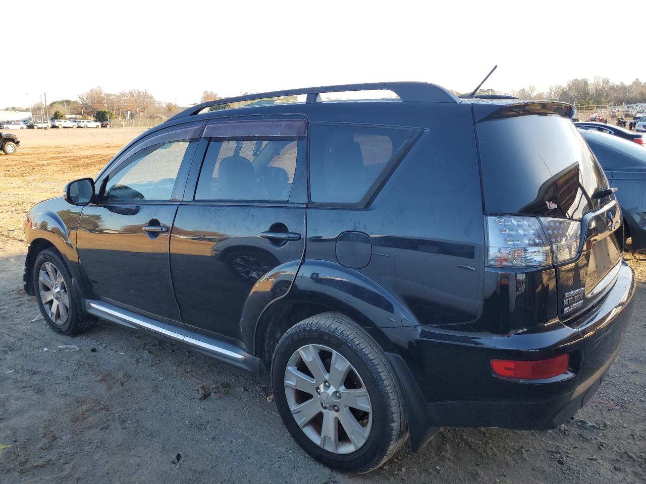 Изображение 2 2011 MITSUBISHI OUTLANDER SE 2011 с VIN JA4AS3AW3BU011955