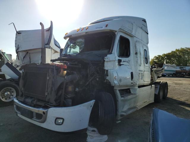 Image 2 of 2015 FREIGHTLINER CASCADIA 125  2015 with VIN 3AKJGLD50FSGA8403