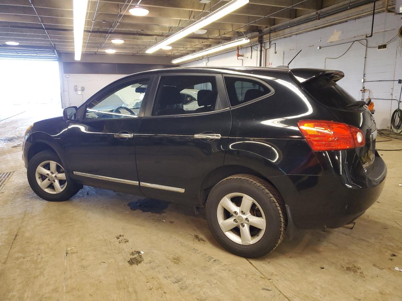 Image 2 of 2013 NISSAN ROGUE S 2013 with VIN JN8AS5MV6DW603902