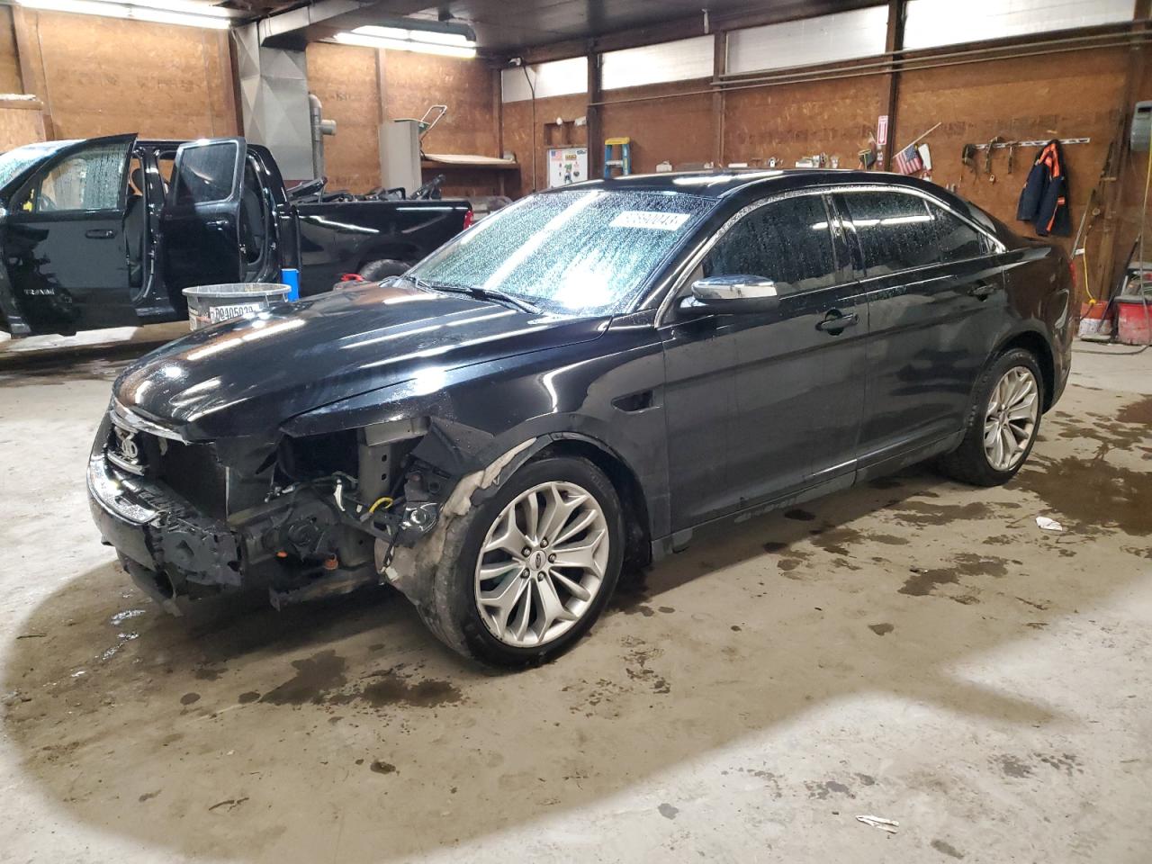 Изображение 1 2015 FORD TAURUS LIMITED 2015 с VIN 1FAHP2F80FG104419