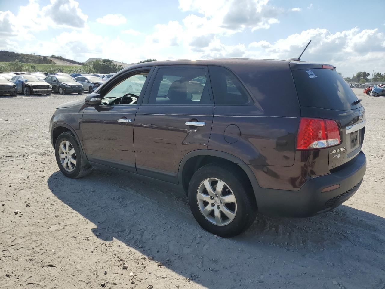 Изображение 2 2011 KIA SORENTO BASE 2011 с VIN 5XYKT3A14BG109079