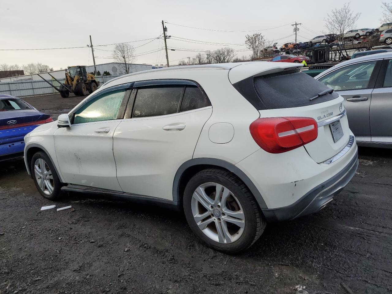 Obraz 2 z 2015 MERCEDES-BENZ GLA 250 4MATIC 2015 z VIN WDCTG4GB5FJ067388