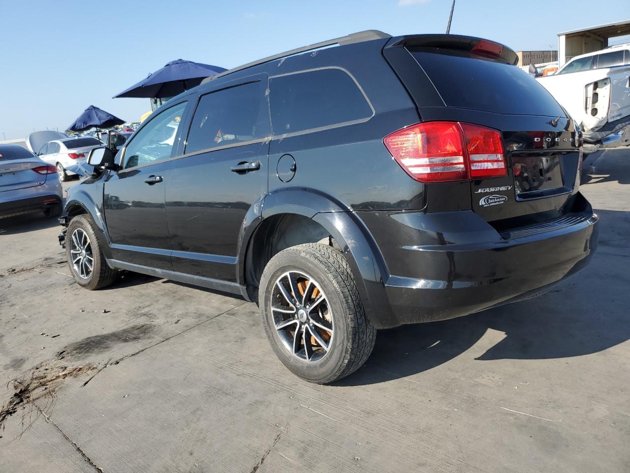 Image 2 of 2018 DODGE JOURNEY SE 2018 with VIN 3C4PDCAB6JT528134