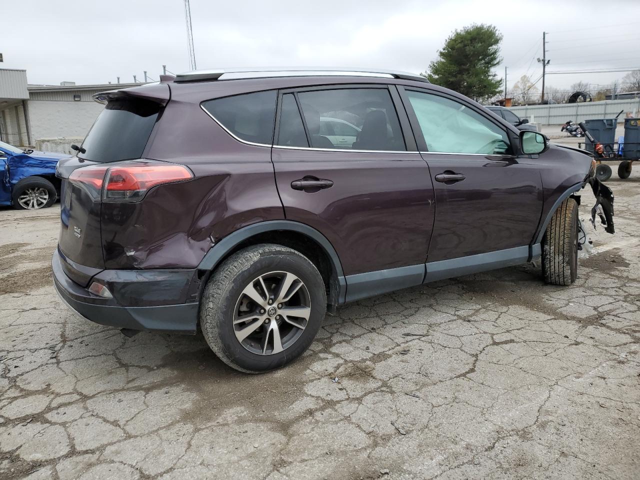 Obraz 3 z 2016 TOYOTA RAV4 XLE 2016 z VIN 2T3RFREV4GW525874