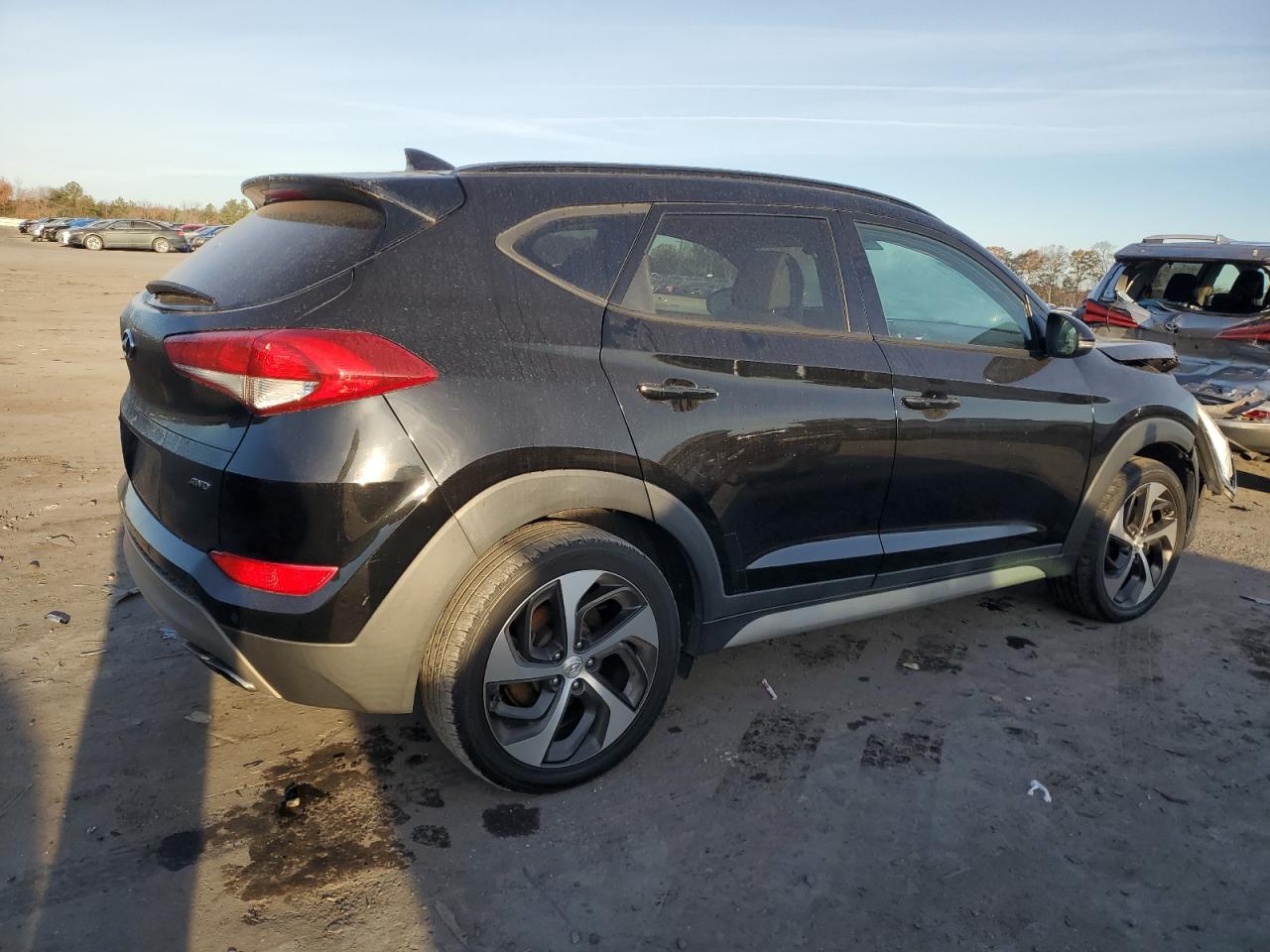 Изображение 3 2018 HYUNDAI TUCSON VALUE 2018 с VIN KM8J3CA20JU707246