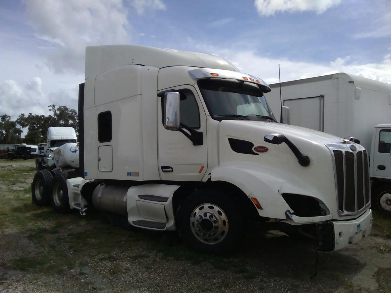 Изображение 1 2019 PETERBILT 579  2019 с VIN 1XPBDP9X0KD627961