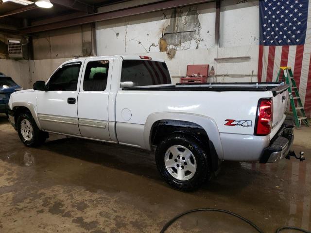 Image 2 of 2005 CHEVROLET SILVERADO K1500 2005 with VIN 1GCEK19B75Z150197