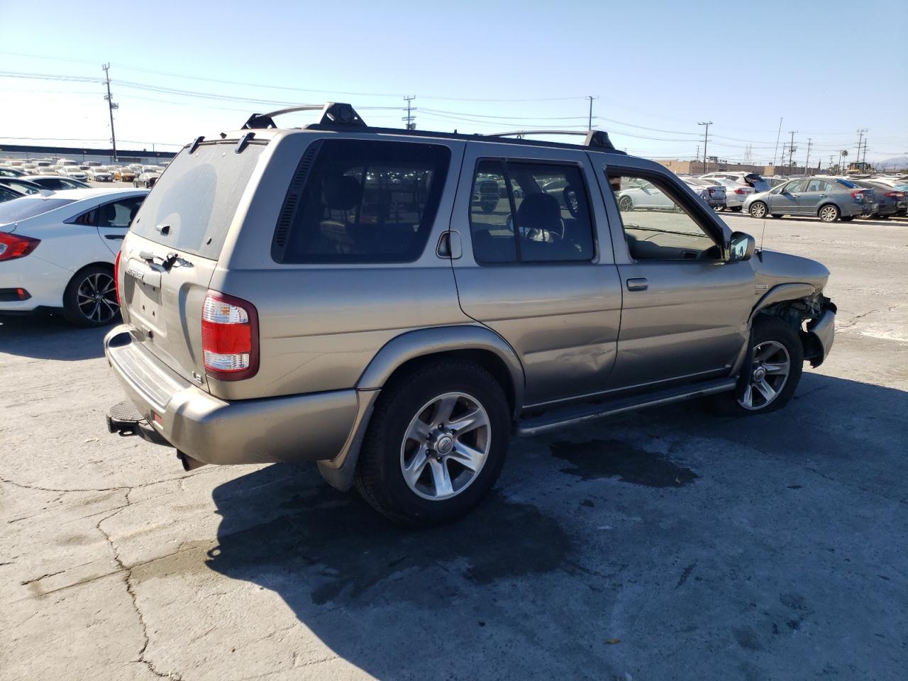 Image 3 of 2004 NISSAN PATHFINDER LE 2004 with VIN JN8DR09X34W809555
