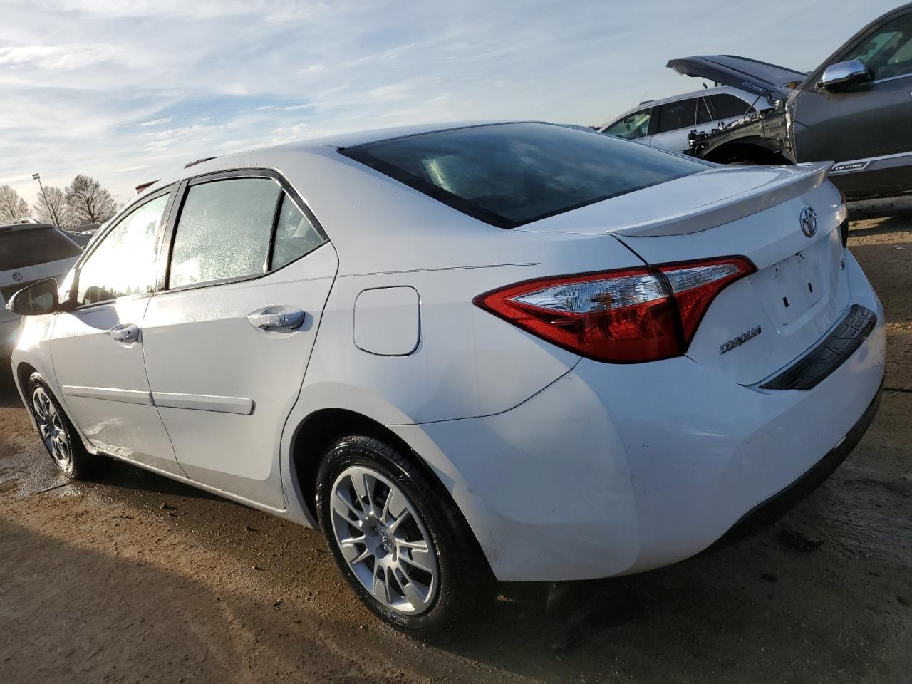 Изображение 2 2015 TOYOTA COROLLA L 2015 с VIN 5YFBURHE8FP297731