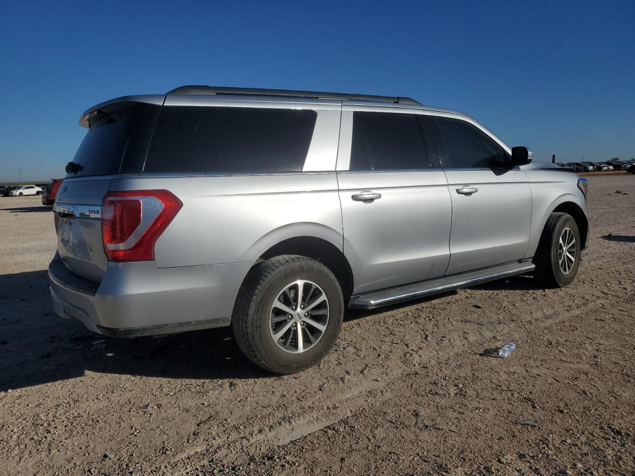 Image 3 of 2020 FORD EXPEDITION MAX XLT 2020 with VIN 1FMJK1HT0LEA04166