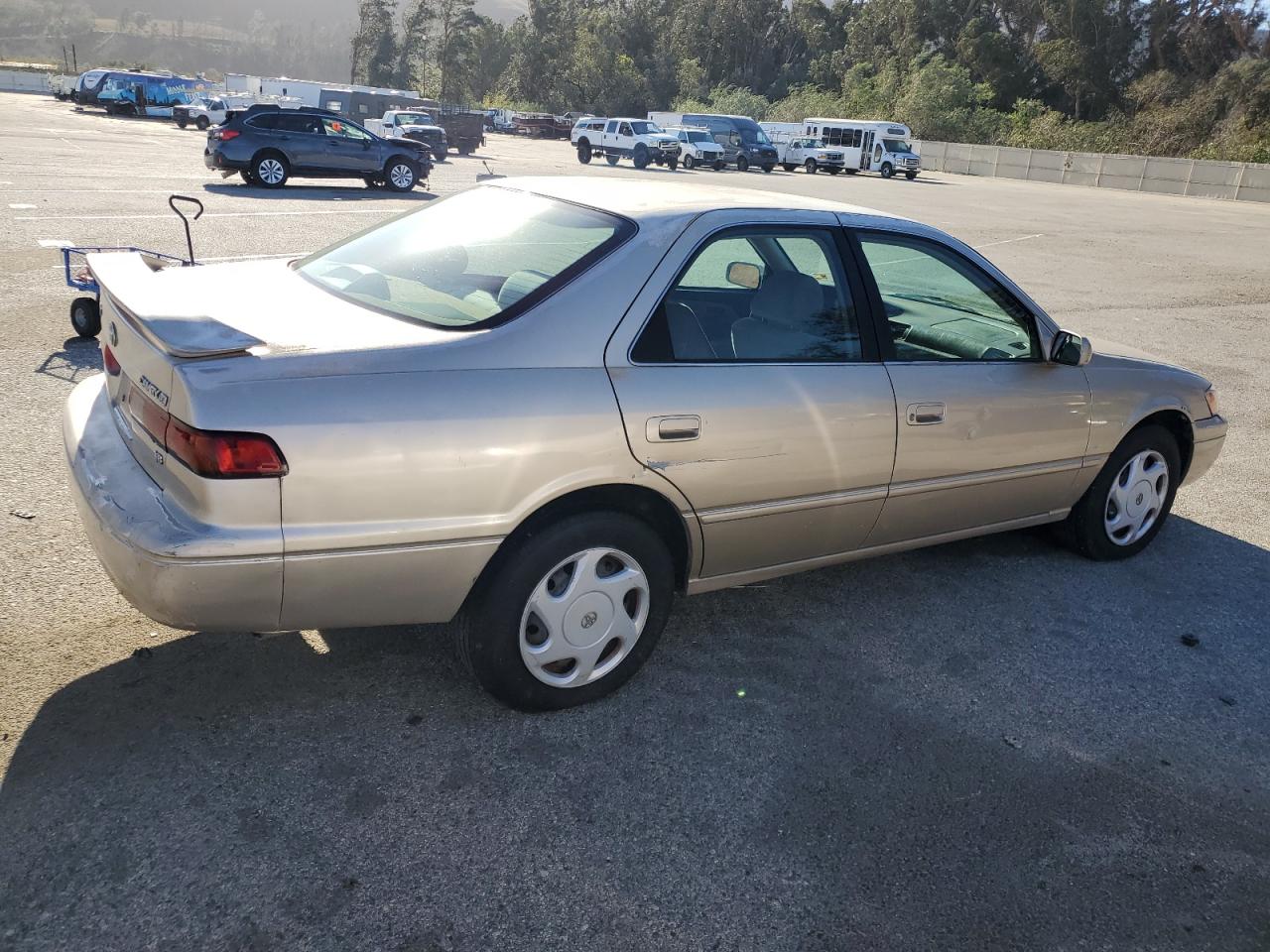 Image 3 of 1998 TOYOTA CAMRY CE 1998 with VIN 4T1BF22K7WU040672