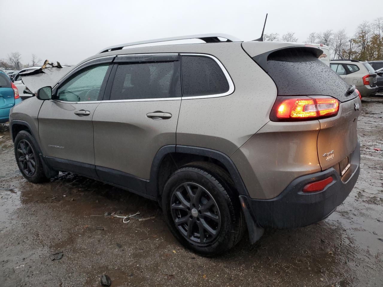 Изображение 2 2018 JEEP CHEROKEE LATITUDE 2018 с VIN 1C4PJMCB3JD600196
