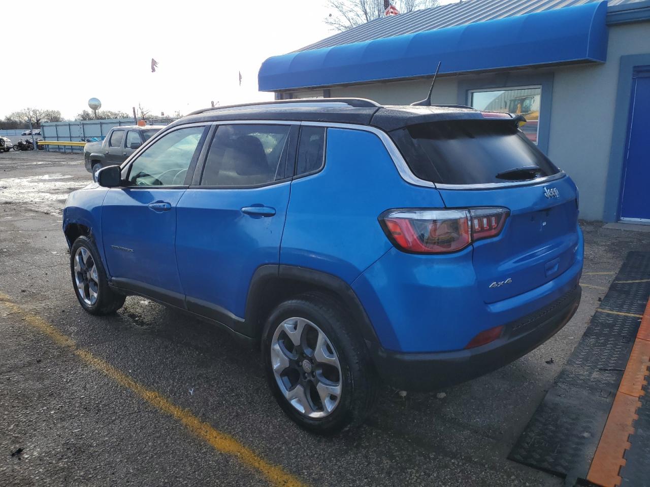 Image 2 of 2019 JEEP COMPASS LIMITED 2019 with VIN 3C4NJDCB7KT656614