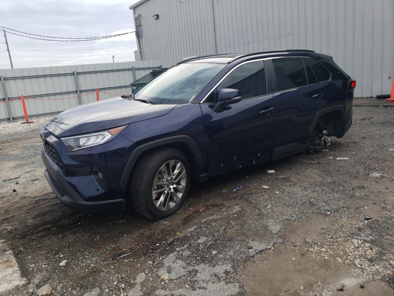2021 TOYOTA RAV4 XLE PREMIUM 2021 image