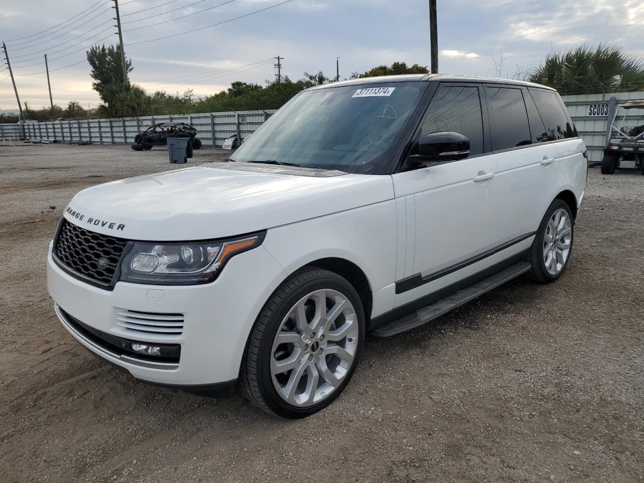Image 1 of 2015 LAND ROVER RANGE ROVER SUPERCHARGED 2015 with VIN SALGS2TF8FA214086
