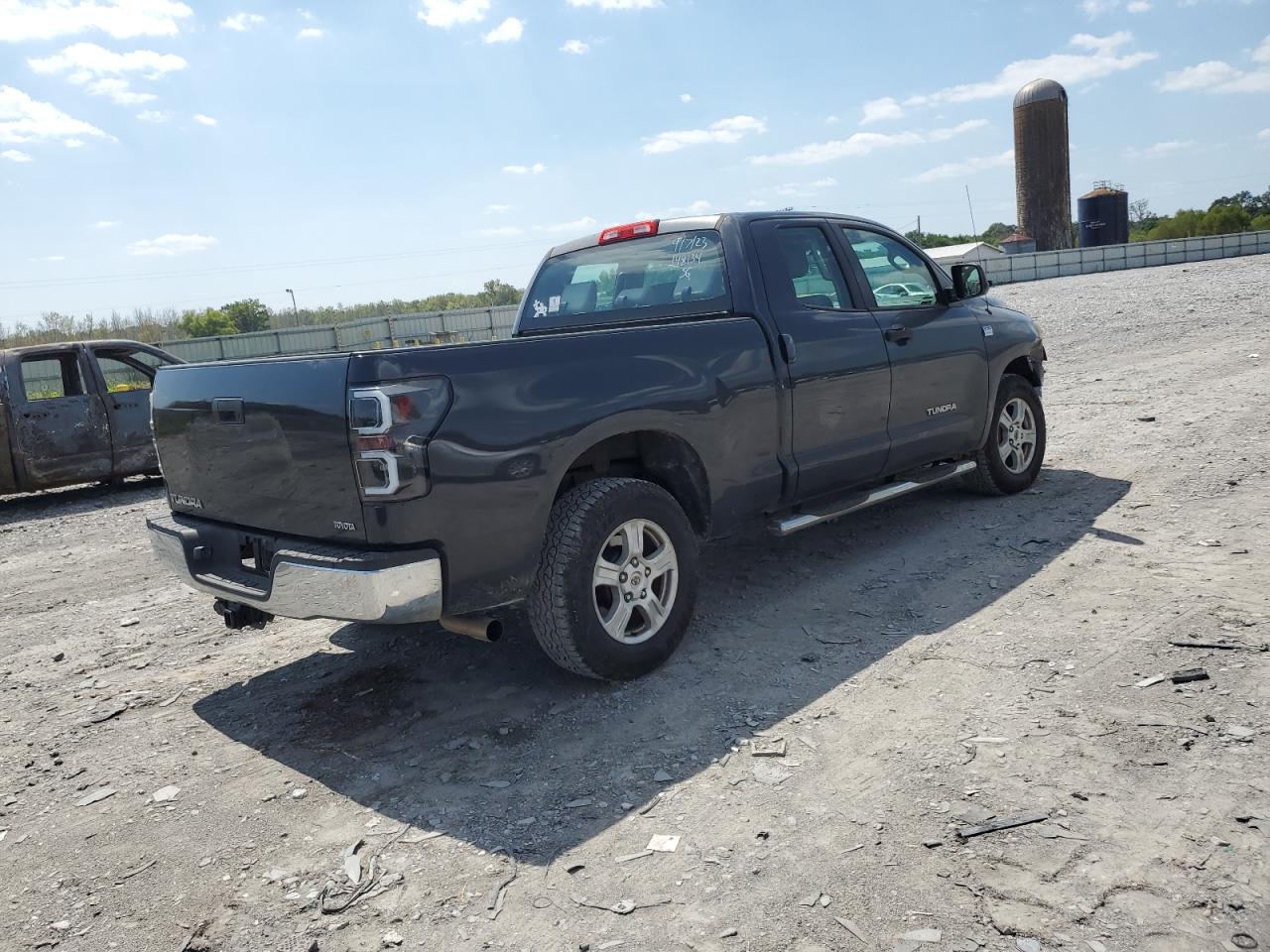 Image 3 of 2010 TOYOTA TUNDRA DOUBLE CAB SR5 2010 with VIN 5TFRM5F11AX007783