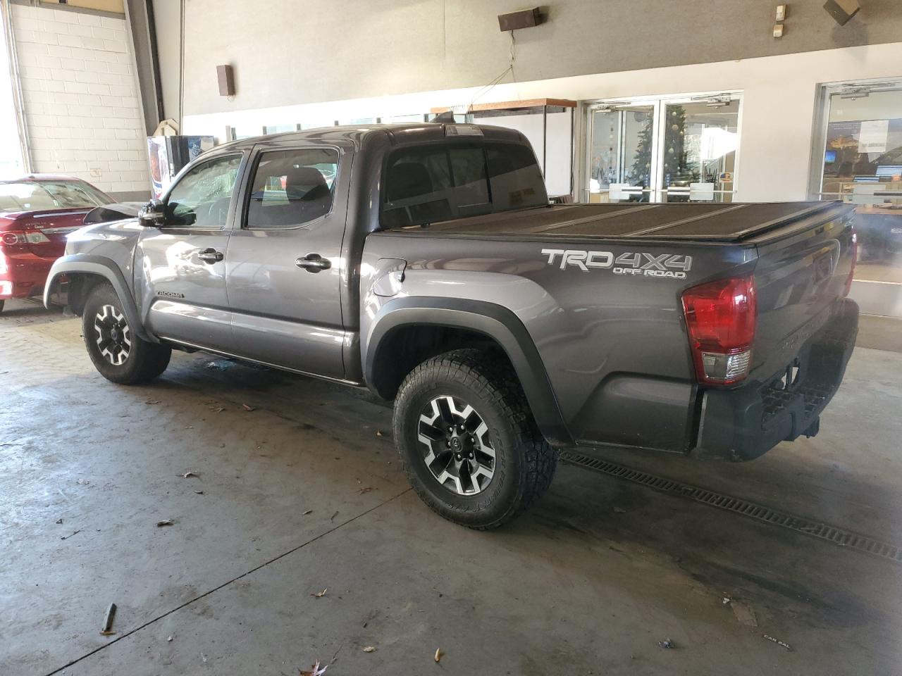 Изображение 2 2017 TOYOTA TACOMA DOUBLE CAB 2017 с VIN 5TFCZ5AN9HX108582