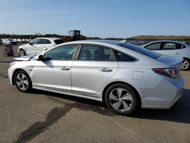 Image 2 of 2016 HYUNDAI SONATA HYBRID 2016 with VIN KMHE34L17GA018164